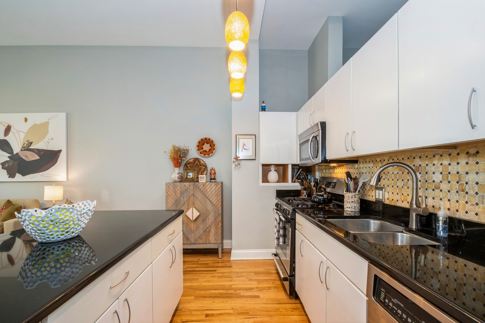 1635 W Belmont Avenue Unit: 320