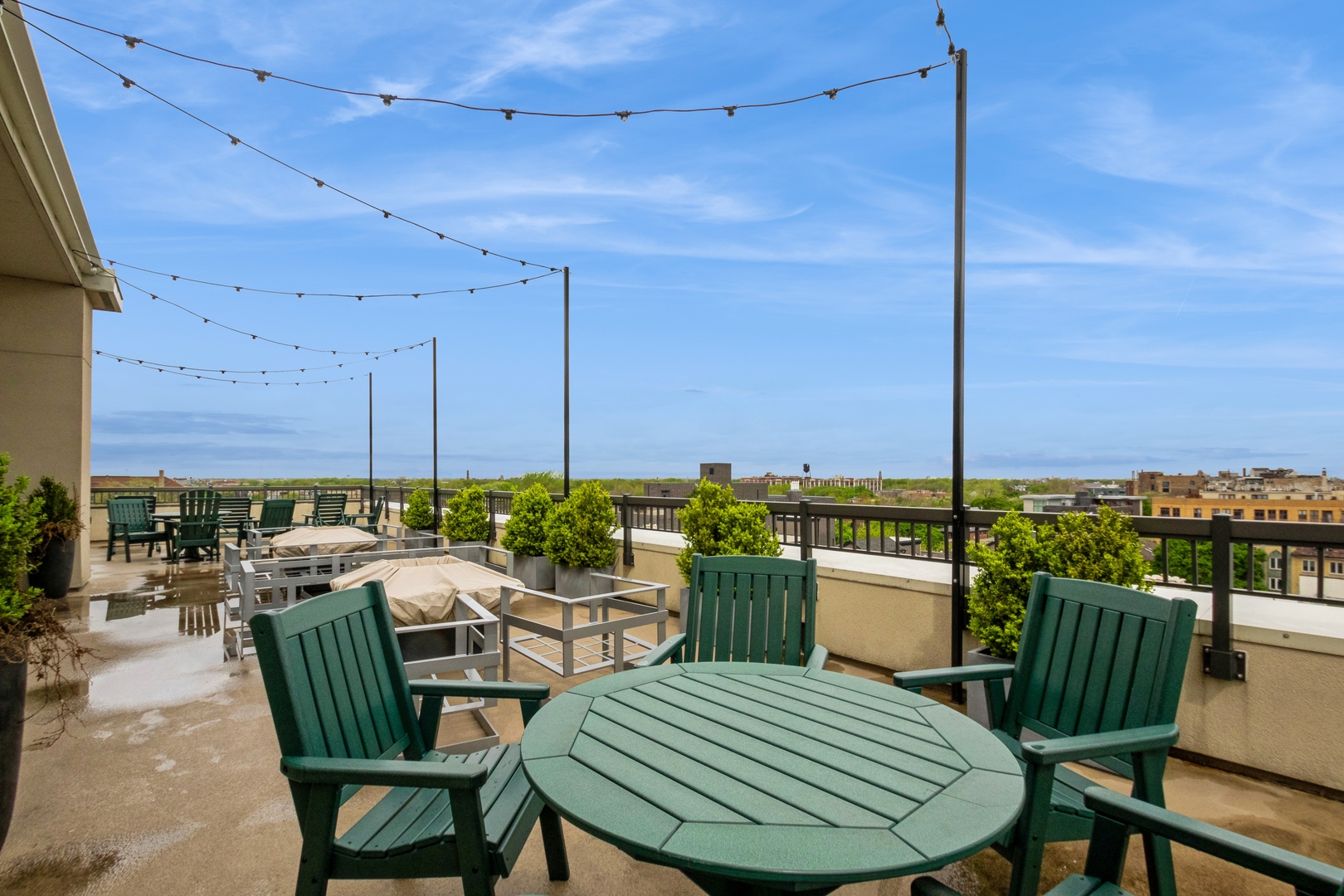 1635 W Belmont Avenue Unit: 320