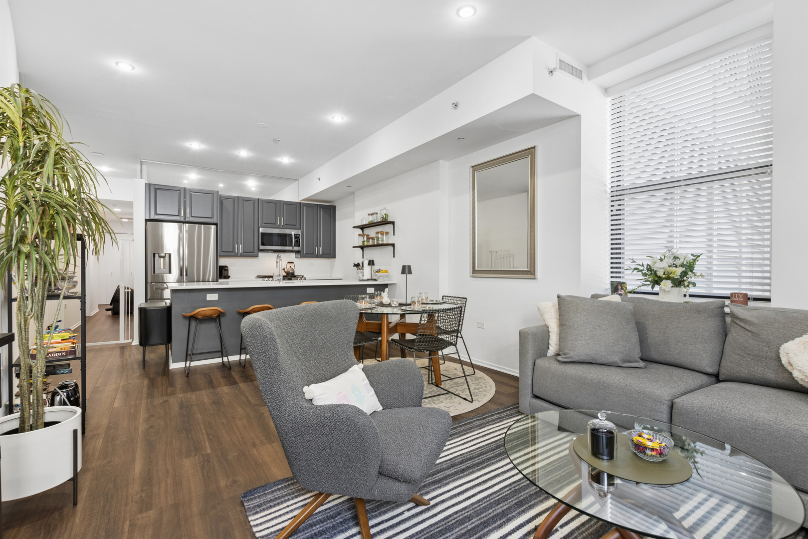 310 S Michigan Avenue Unit: 1609