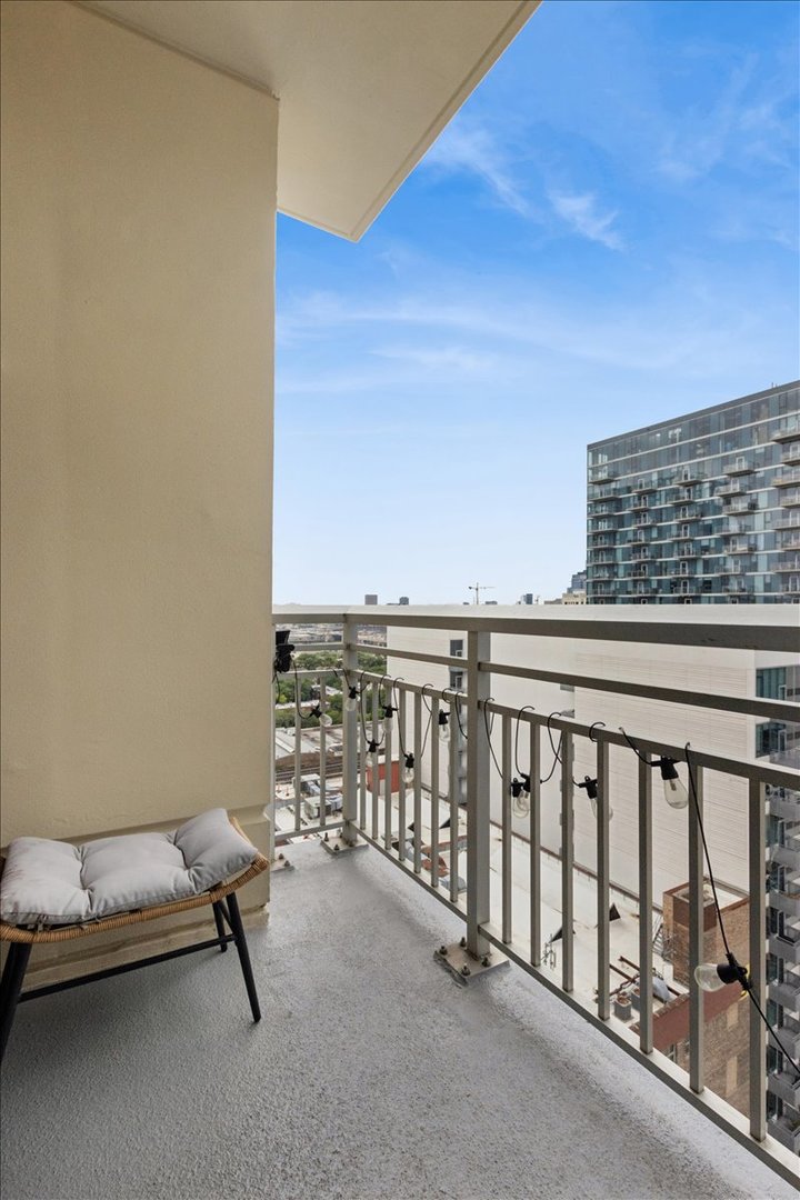 1400 S Michigan Avenue Unit: 1809