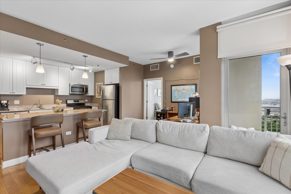 1400 S Michigan Avenue Unit: 1809