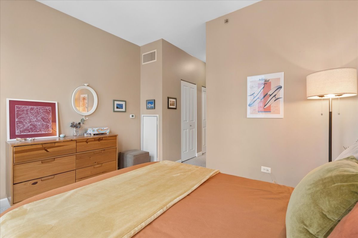 1400 S Michigan Avenue Unit: 1809