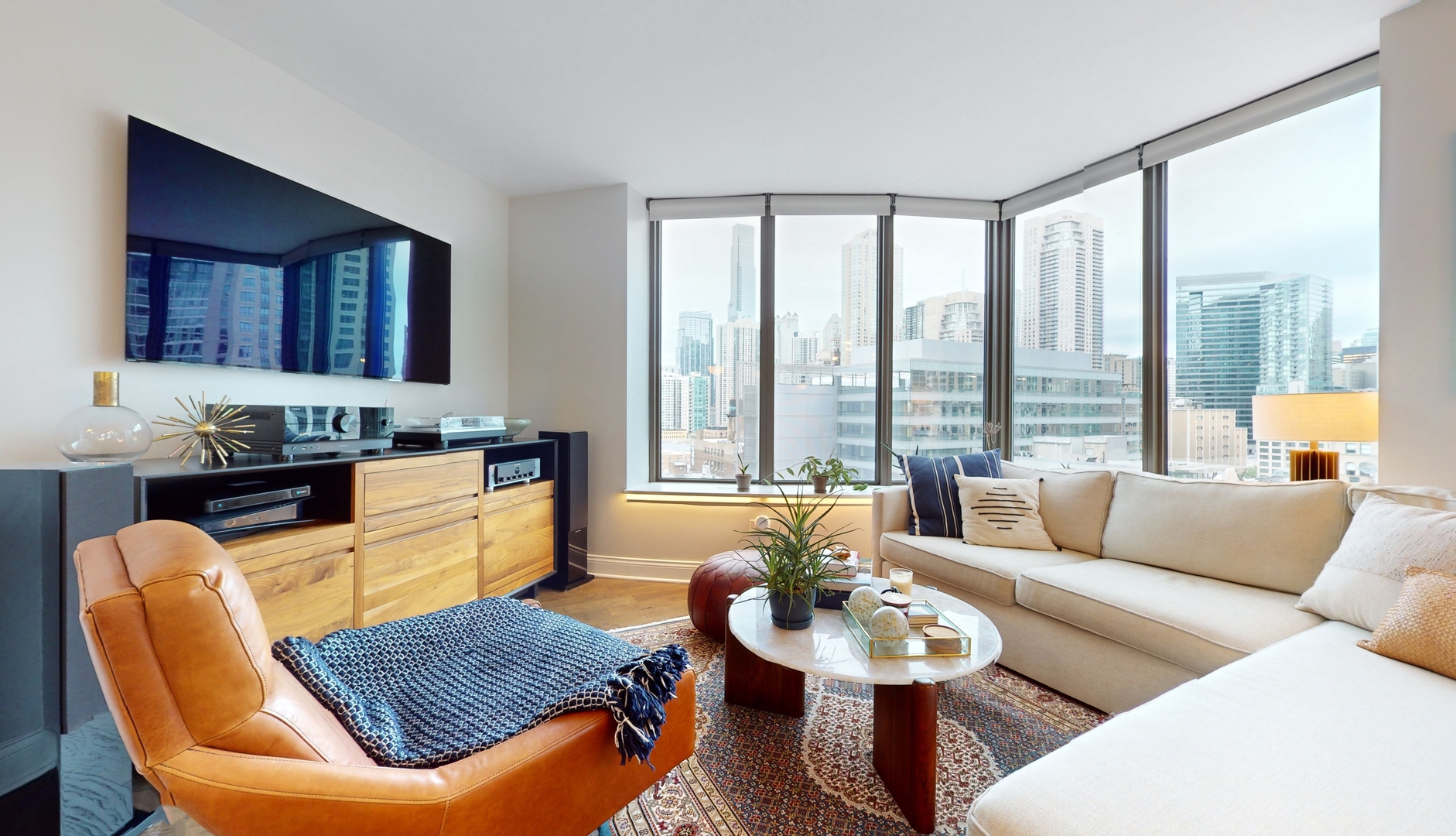 400 N LaSalle Street Unit: 1202