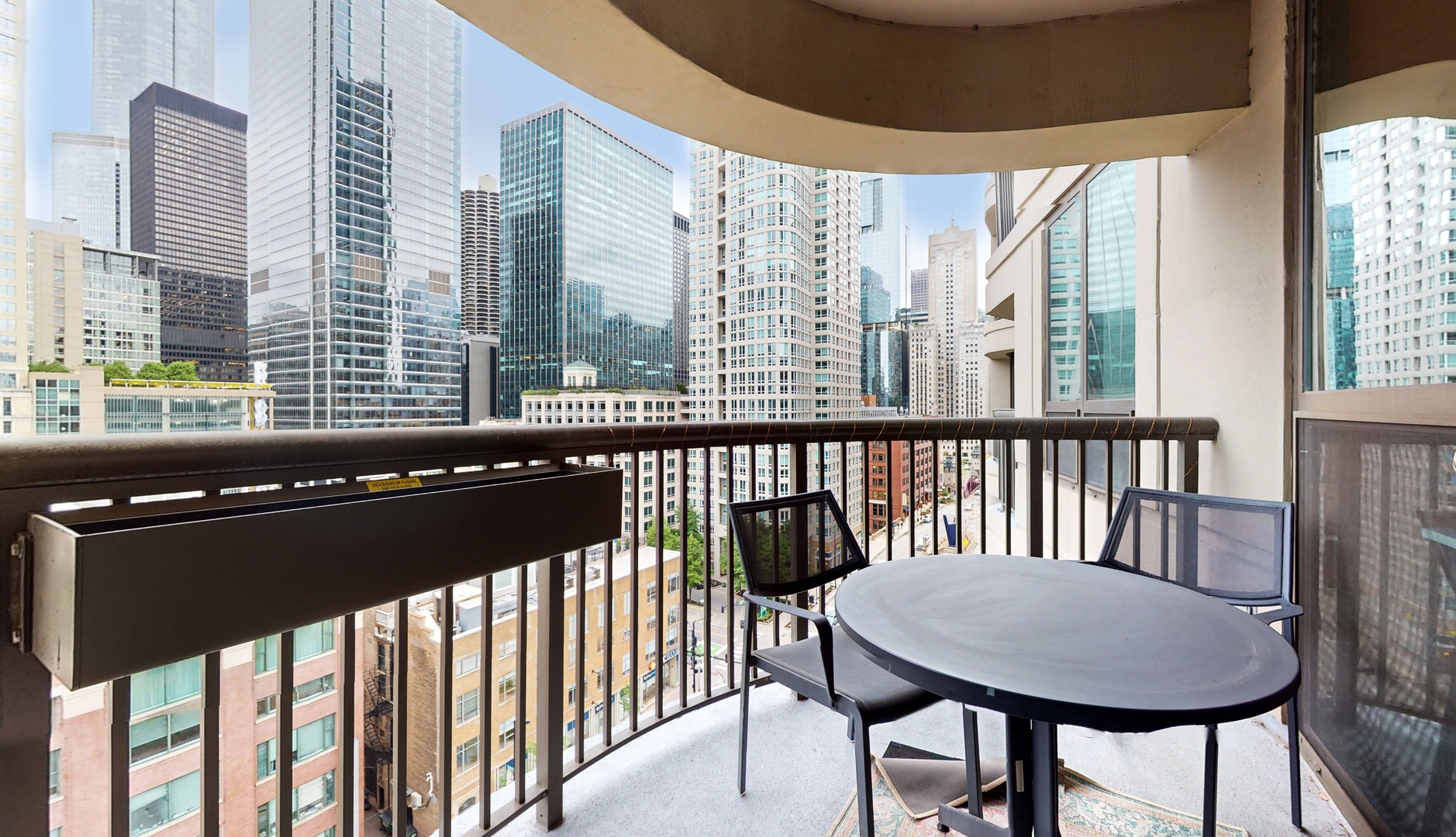 400 N LaSalle Street Unit: 1202