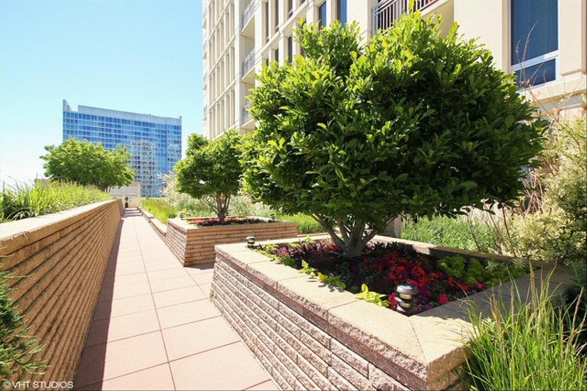 1400 S Michigan Avenue Unit: 2505