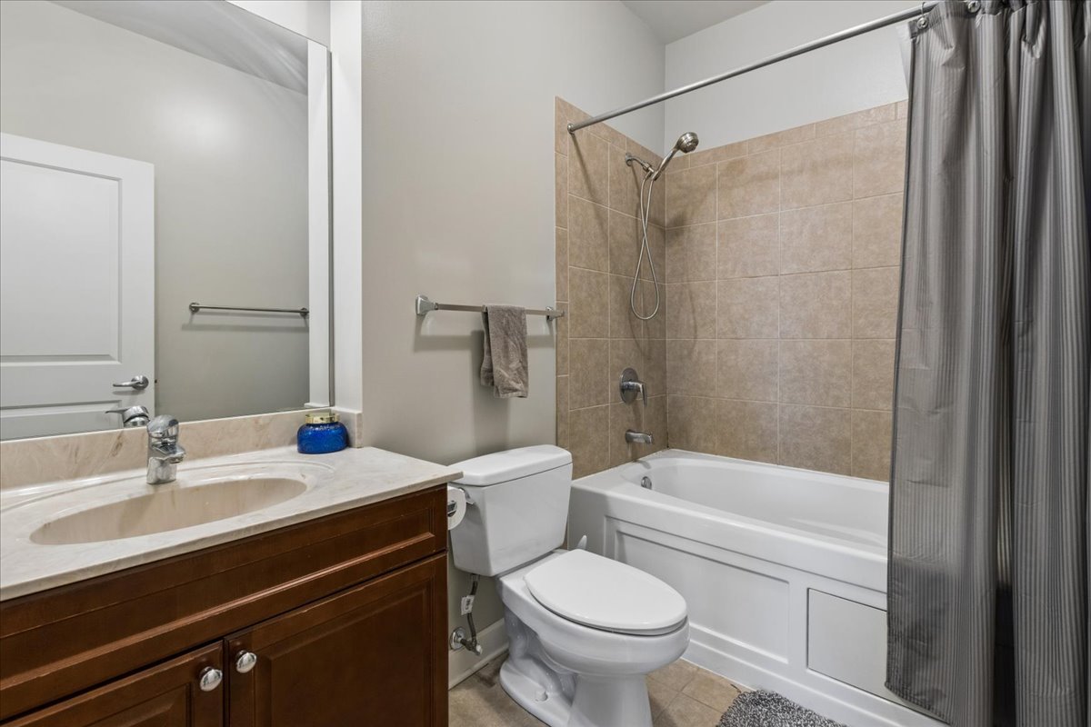 1400 S Michigan Avenue Unit: 2505