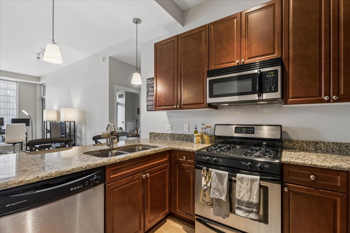 1400 S Michigan Avenue Unit: 2505