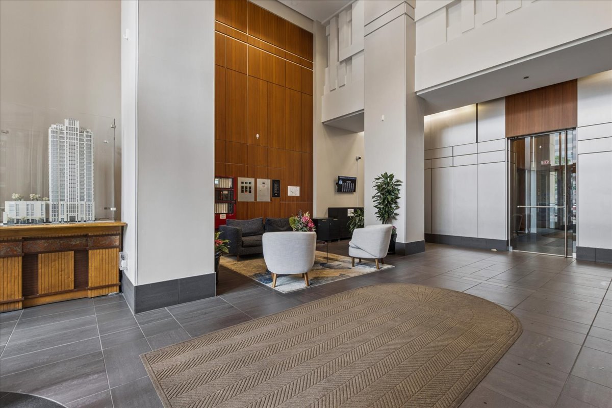 1400 S Michigan Avenue Unit: 2505