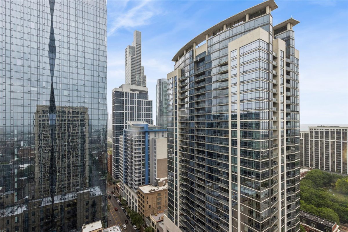 1400 S Michigan Avenue Unit: 2505
