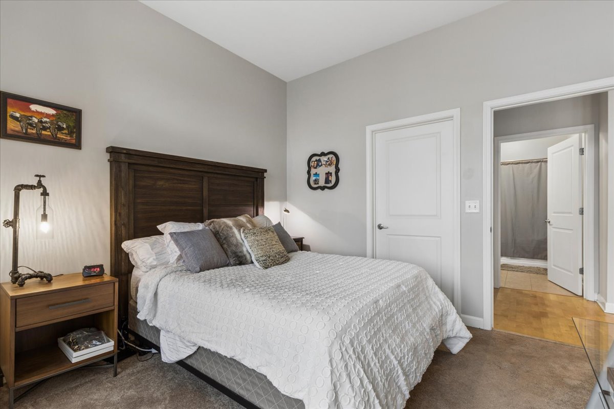 1400 S Michigan Avenue Unit: 2505