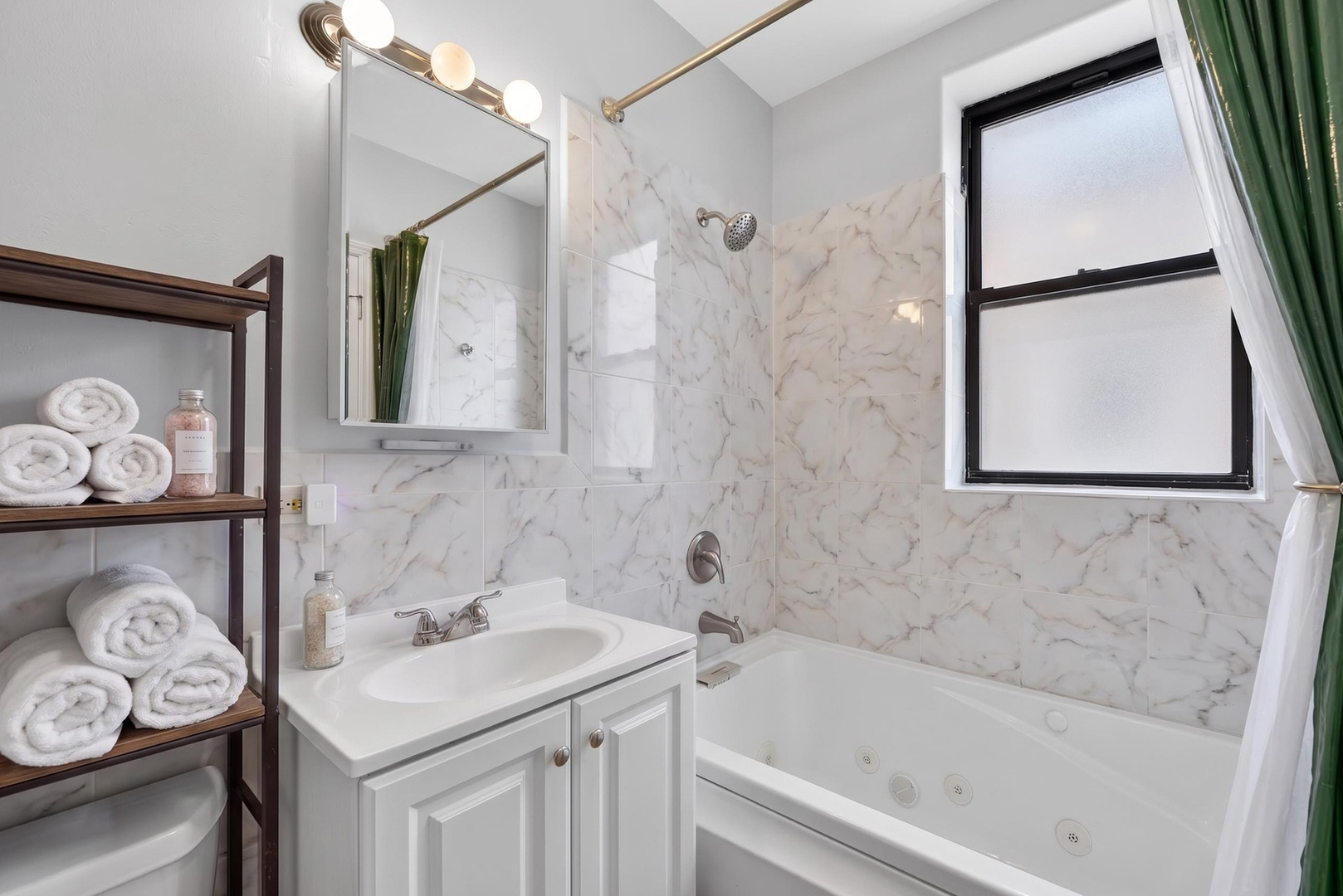 4007 S CALUMET Boulevard Unit: 2S