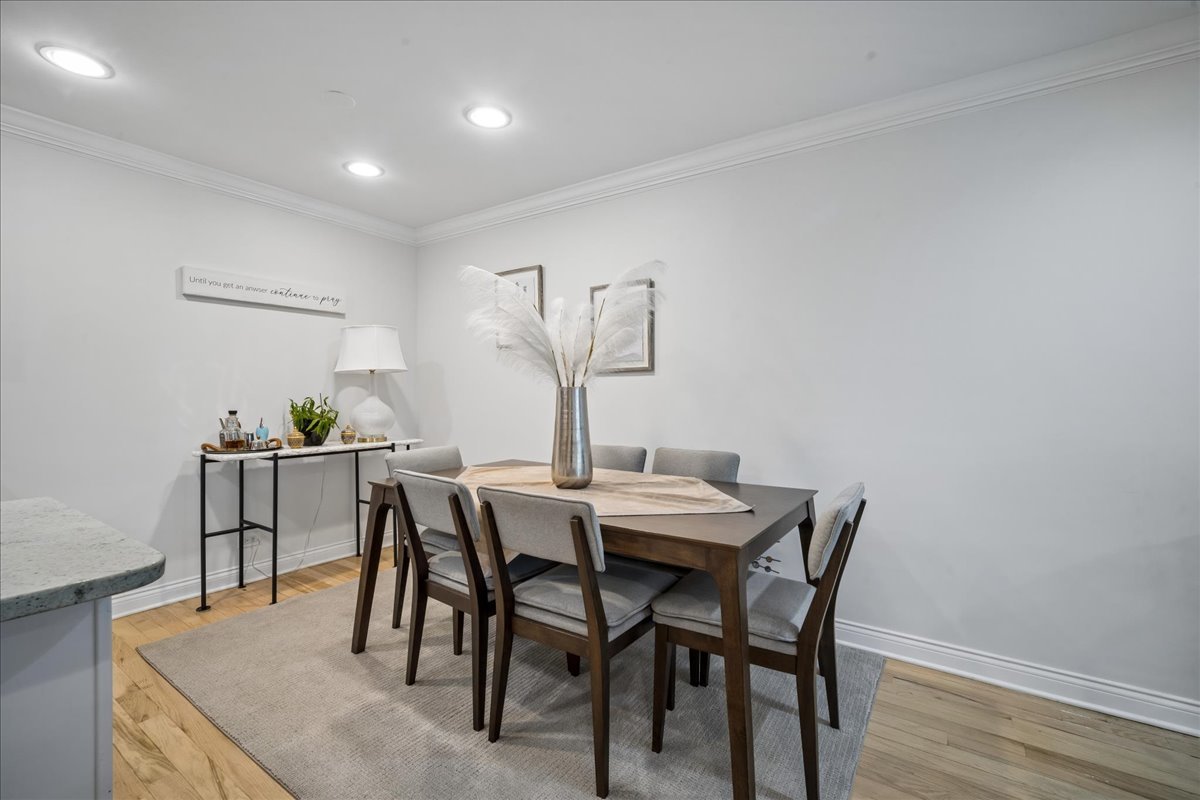 1220 Park Avenue W Unit: 132