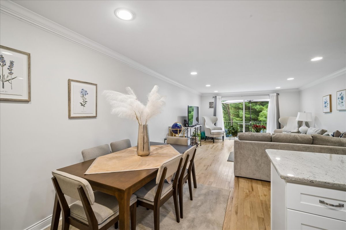 1220 Park Avenue W Unit: 132