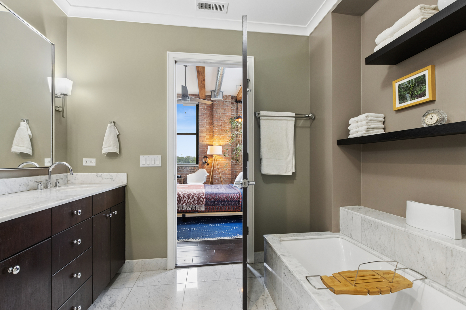 1600 S Jefferson Street Unit: 403