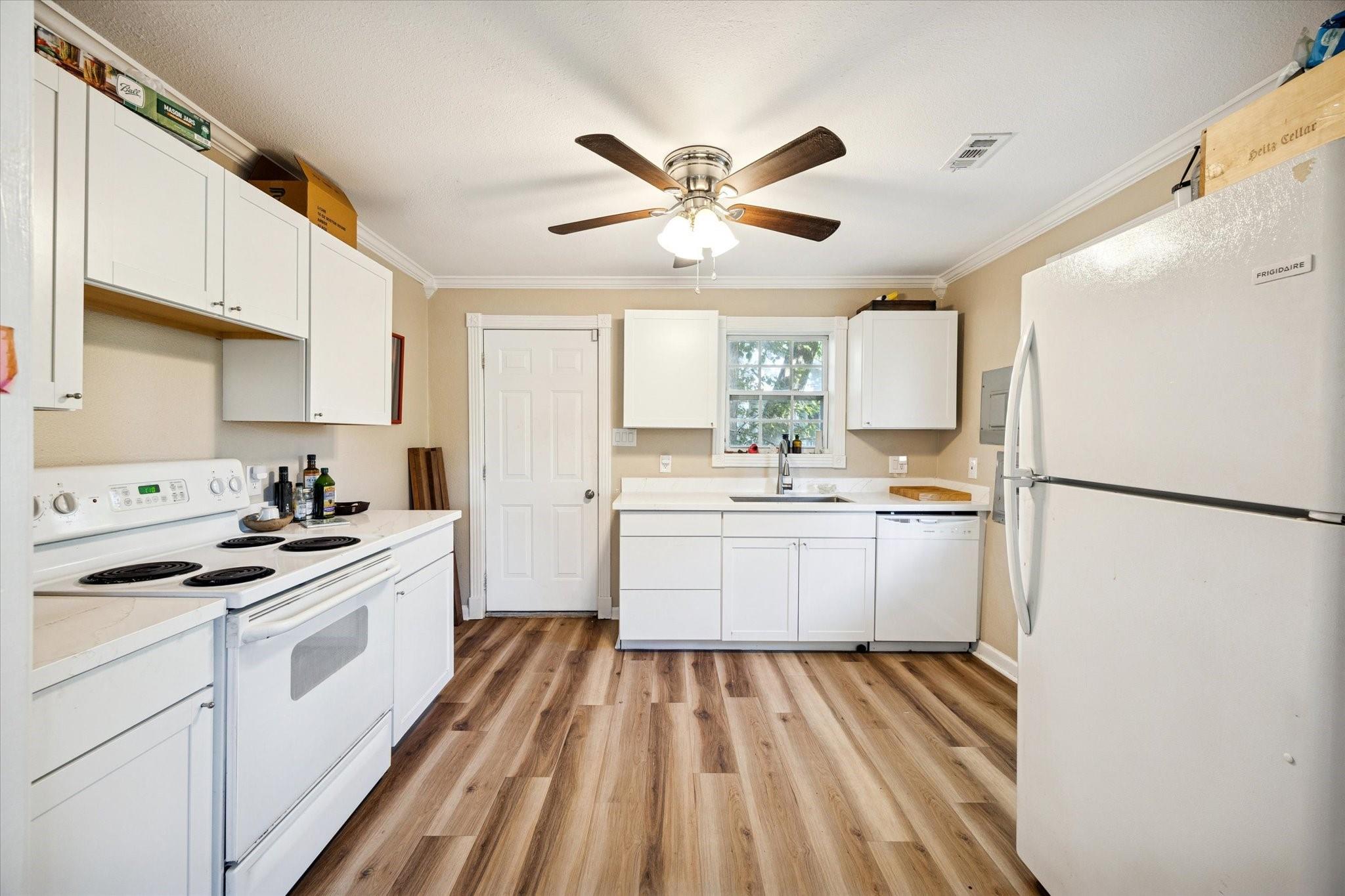 1218 & 1216 Paul Quinn Street