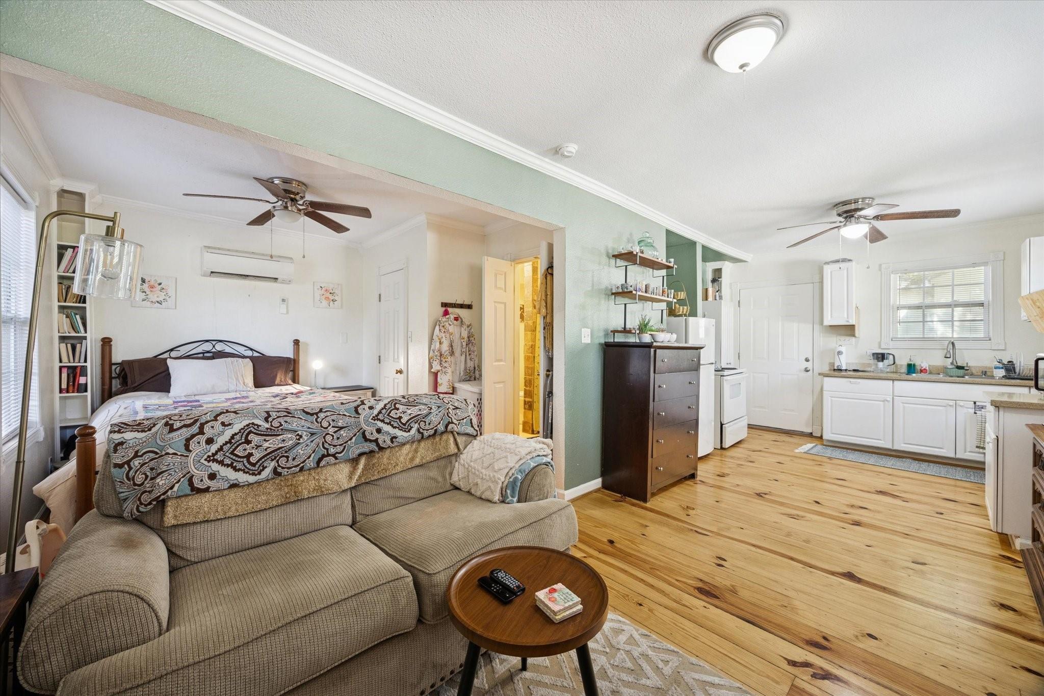 1218 & 1216 Paul Quinn Street