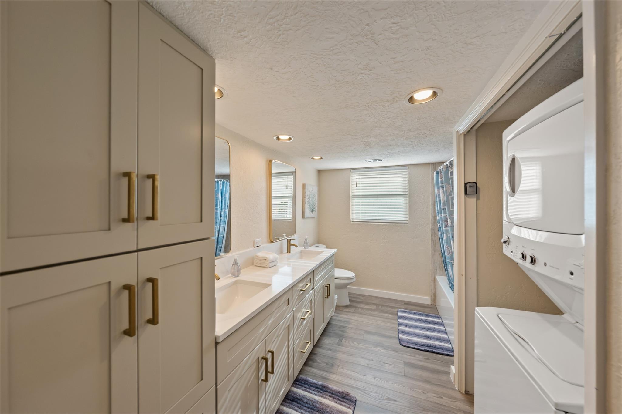 313 Schooner Drive