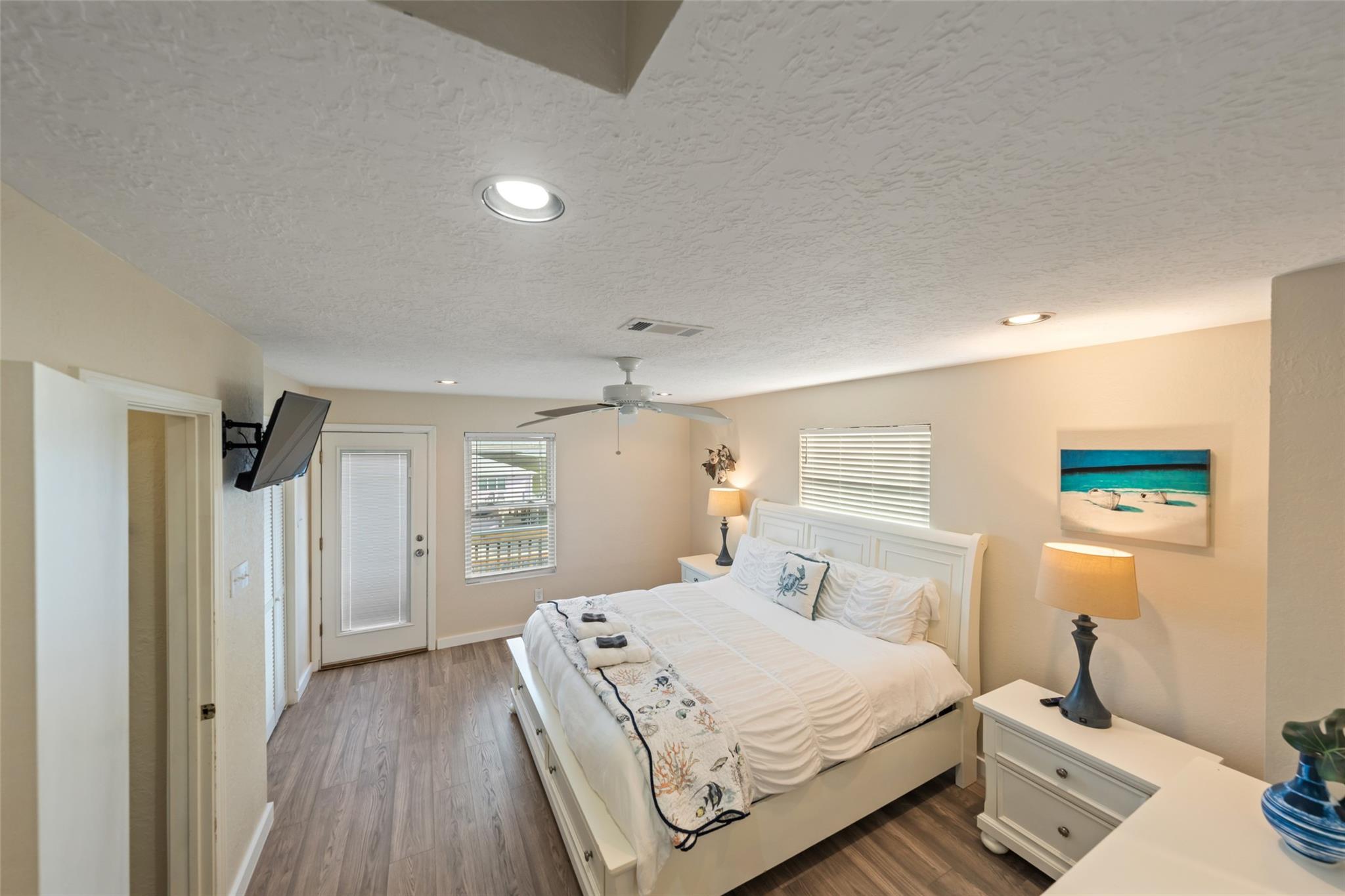 313 Schooner Drive