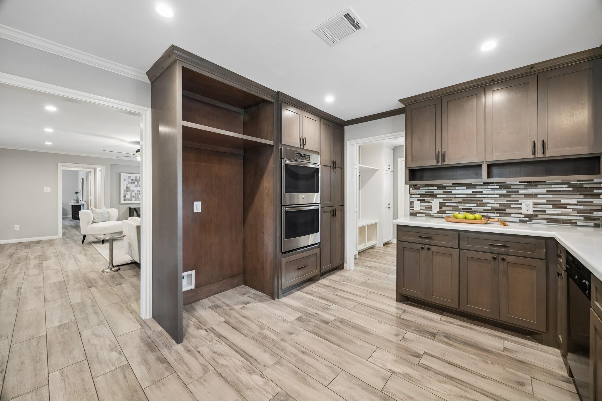11007 Cranbrook Road
