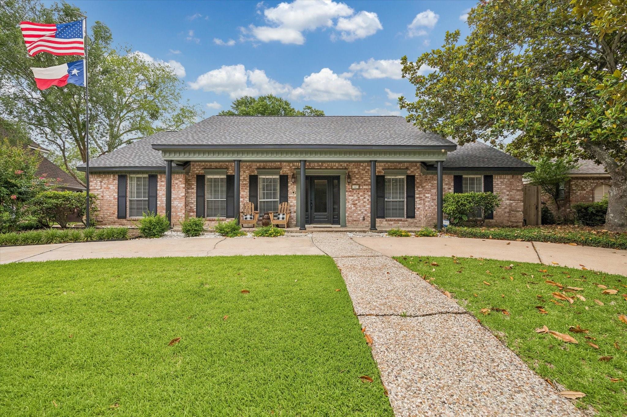 1427 Heathwood Drive