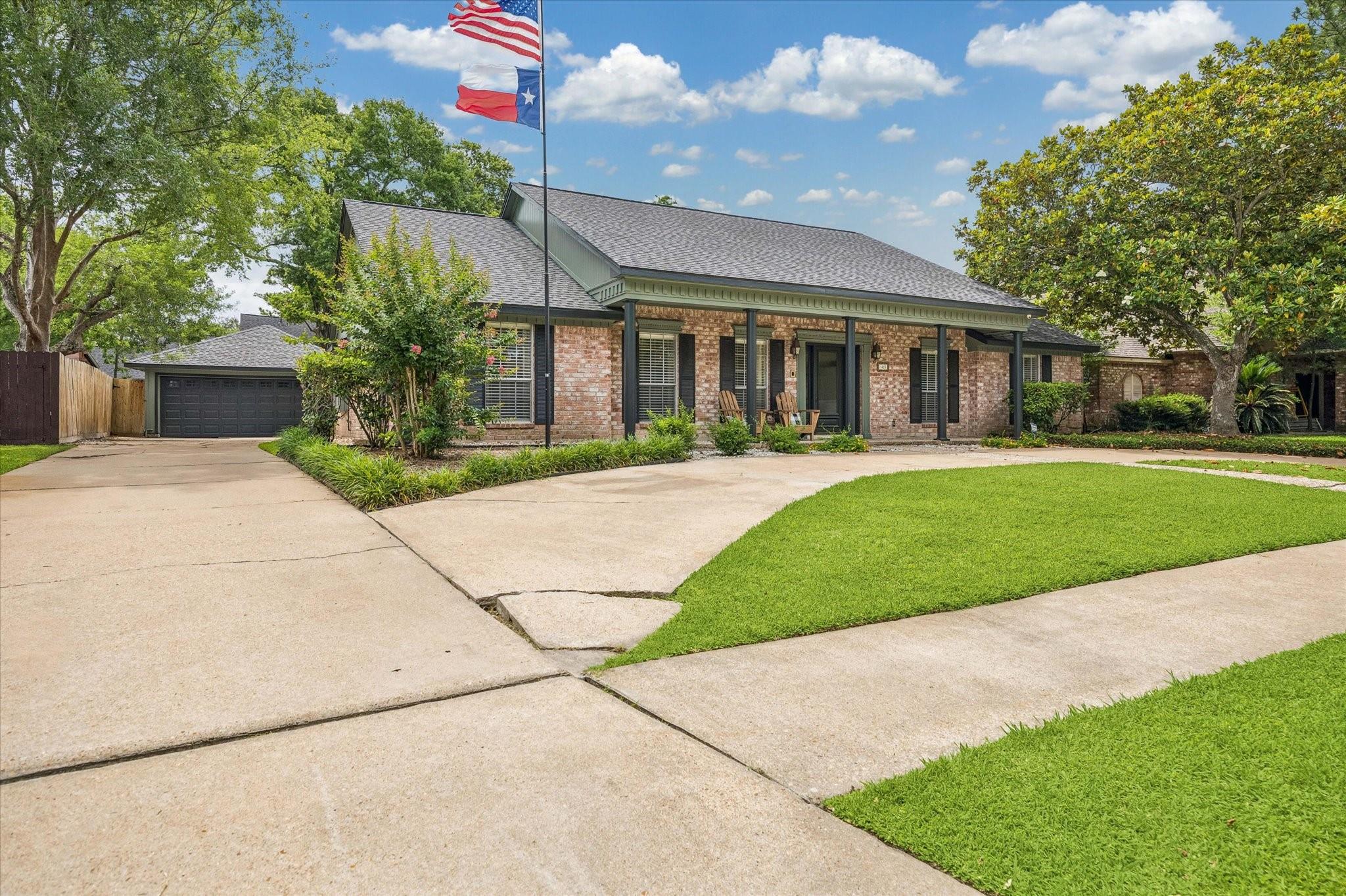 1427 Heathwood Drive