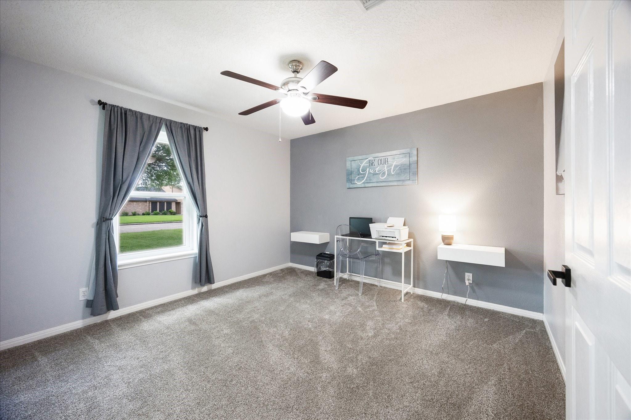 202 W Larkspur Drive