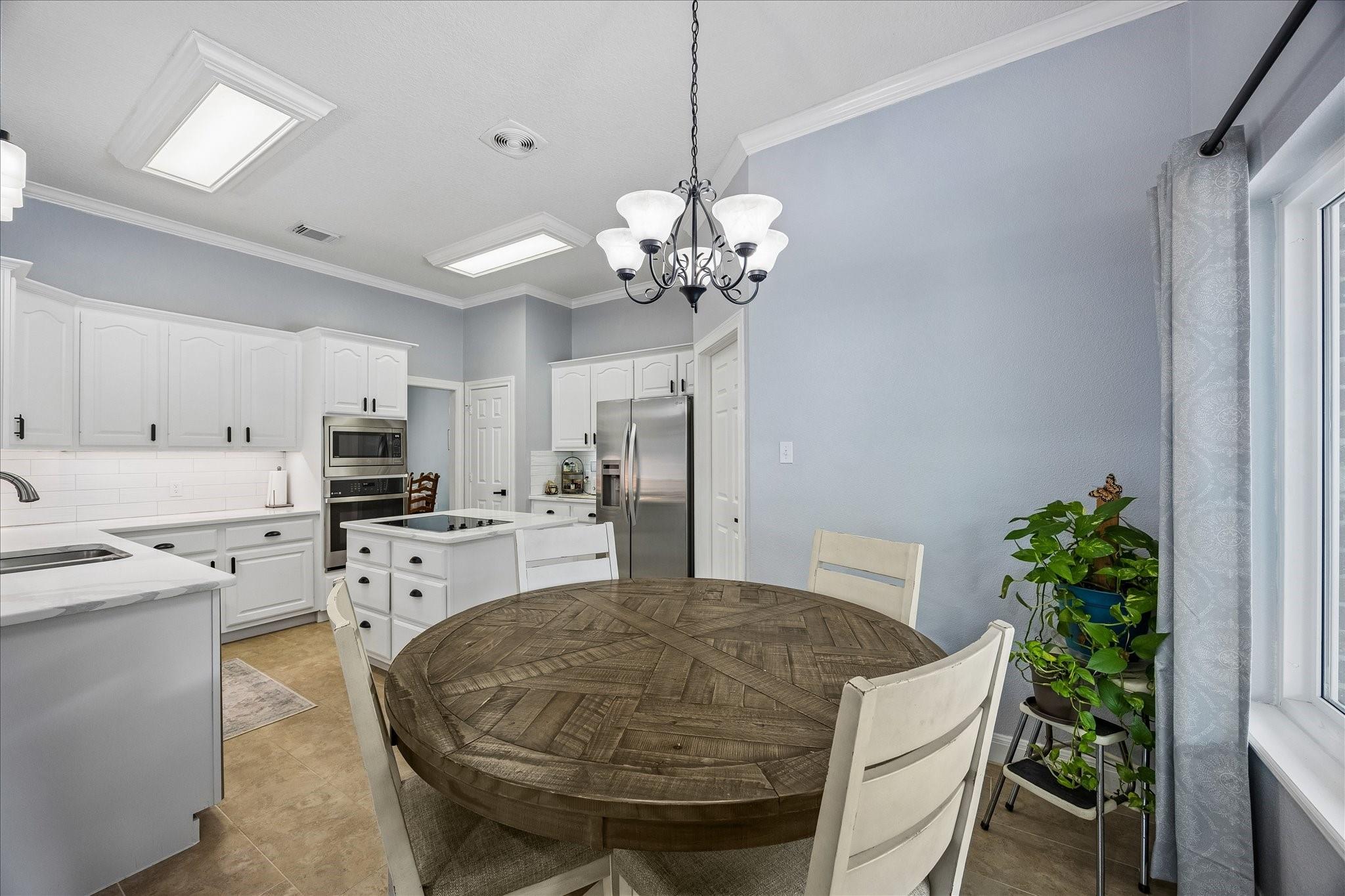 202 W Larkspur Drive