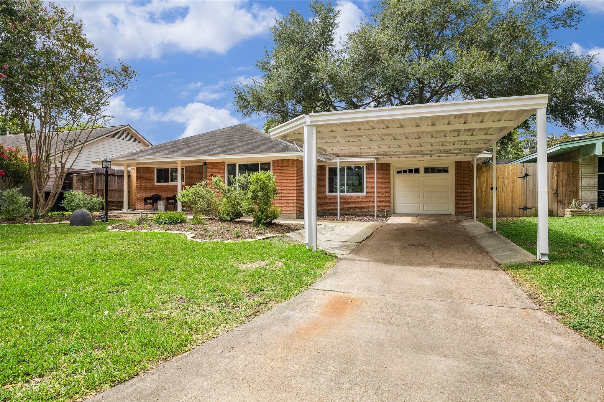 2107 Wilde Rock Way