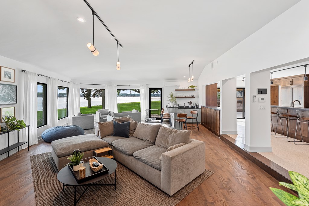 55 Utopia Cir