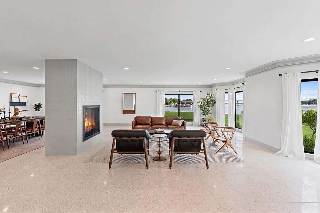 55 Utopia Cir