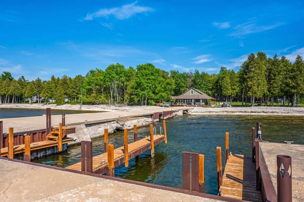6027 Lady Slipper Ln