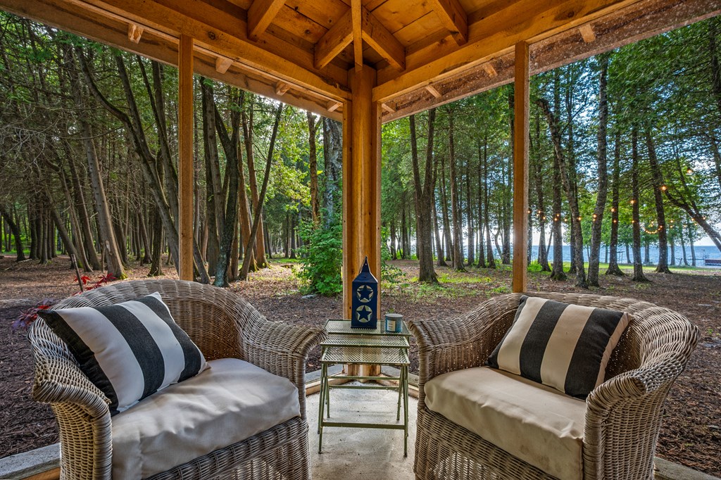 6027 Lady Slipper Ln