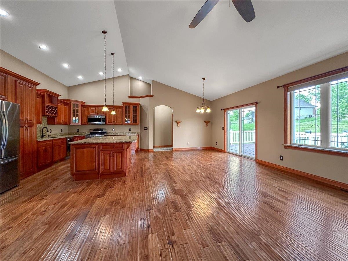 2280 Julia Drive