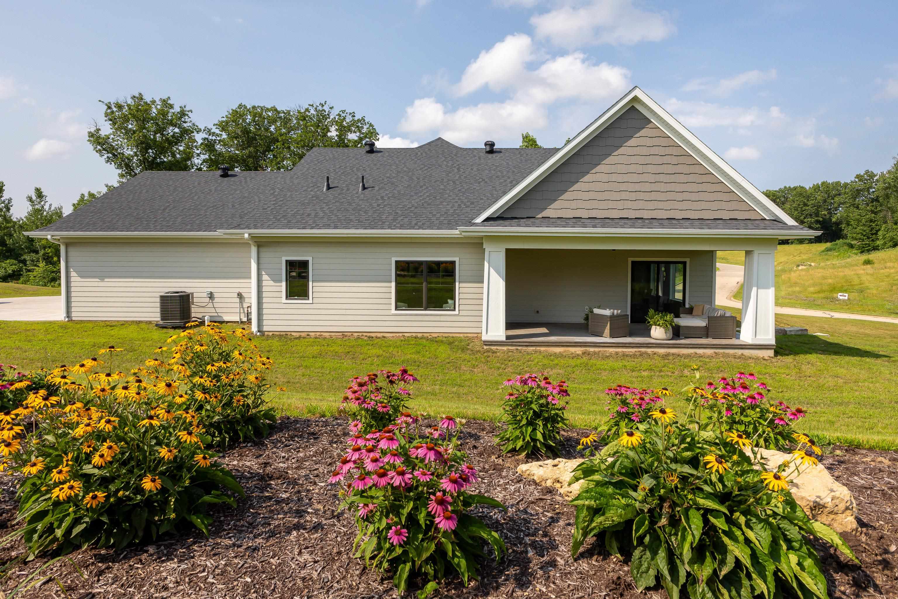 1577 Bluff Hollow Trail