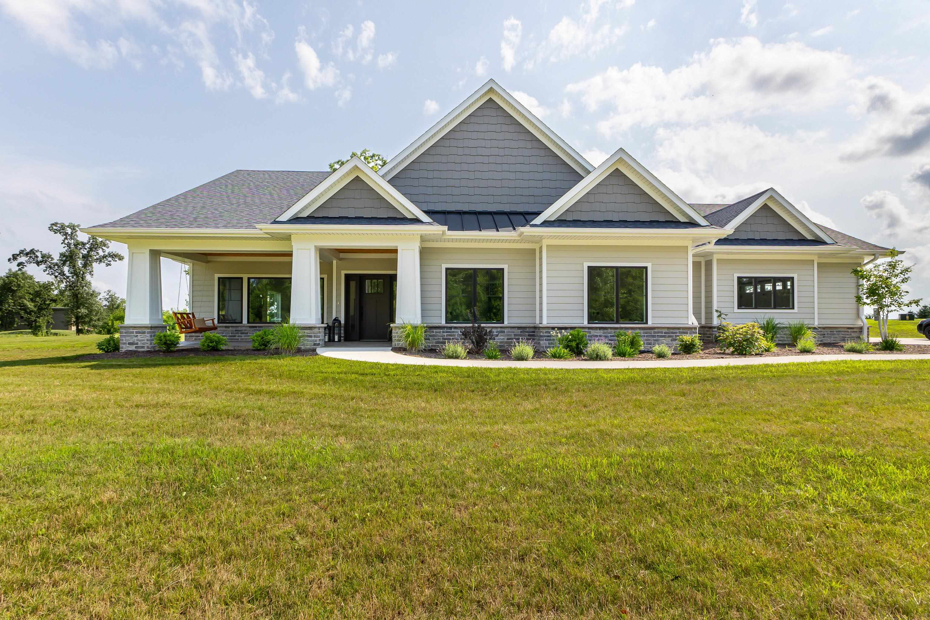 1577 Bluff Hollow Trail