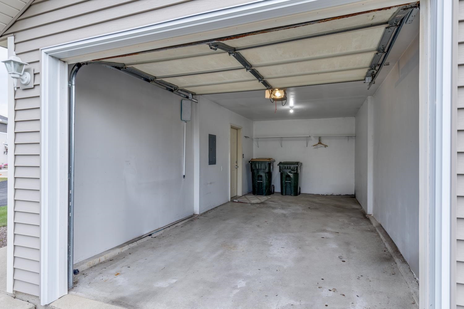 252 S Musket Ridge Drive 1