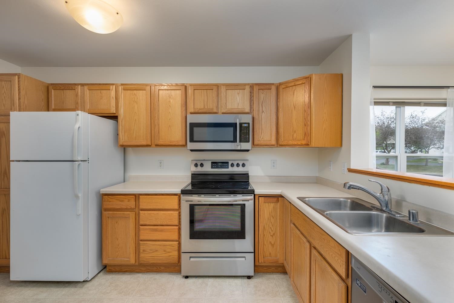 252 S Musket Ridge Drive 1