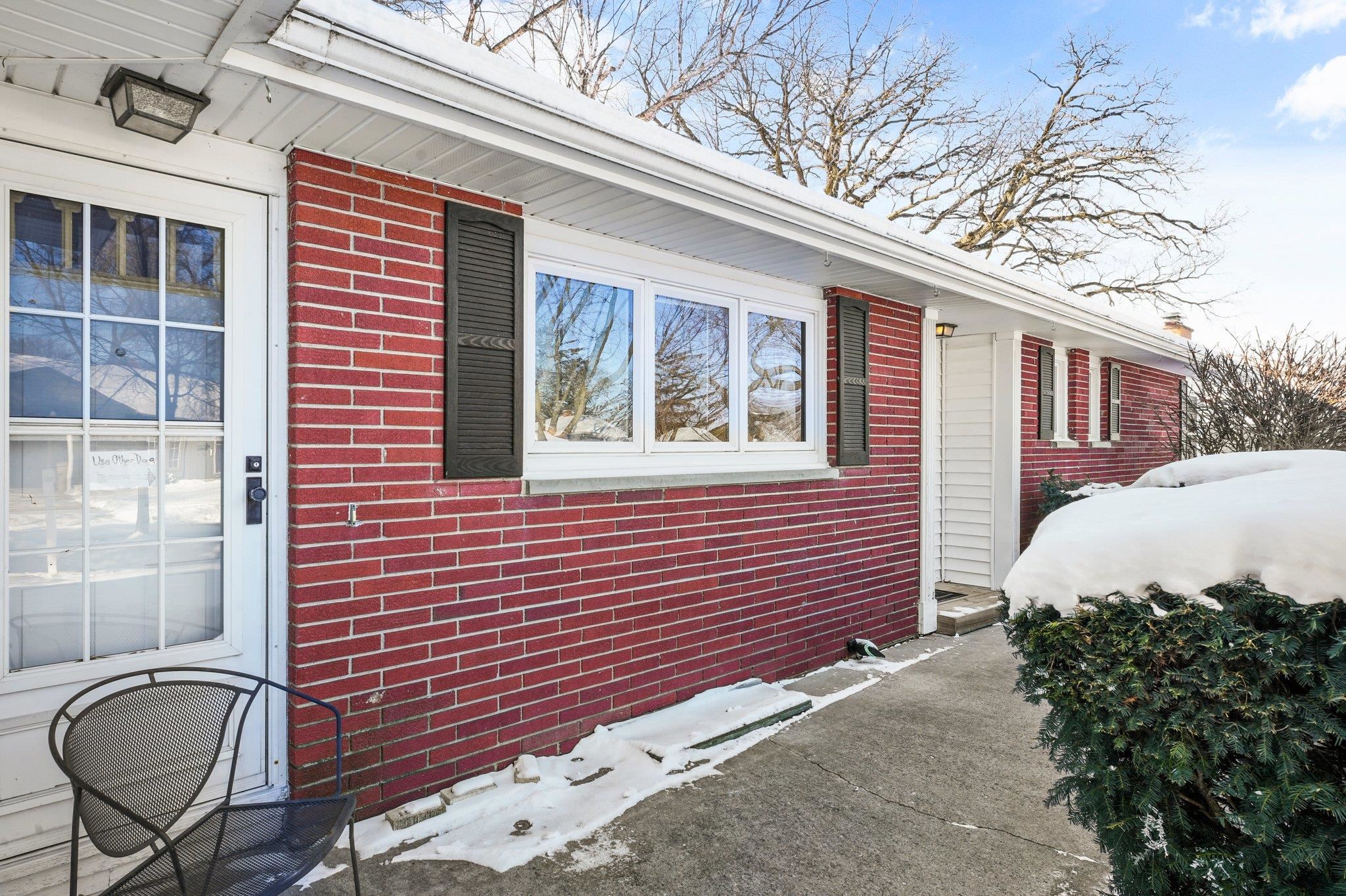 4909 Holiday Drive