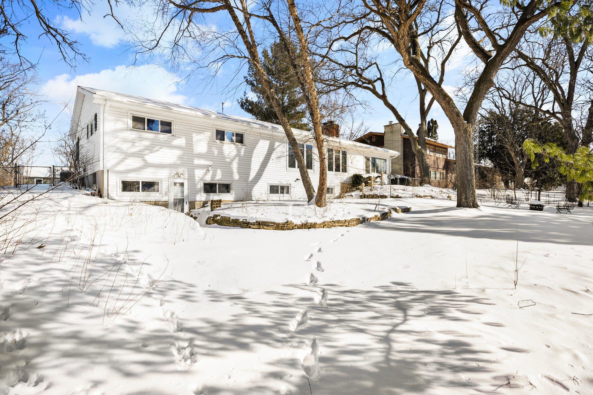 4909 Holiday Drive