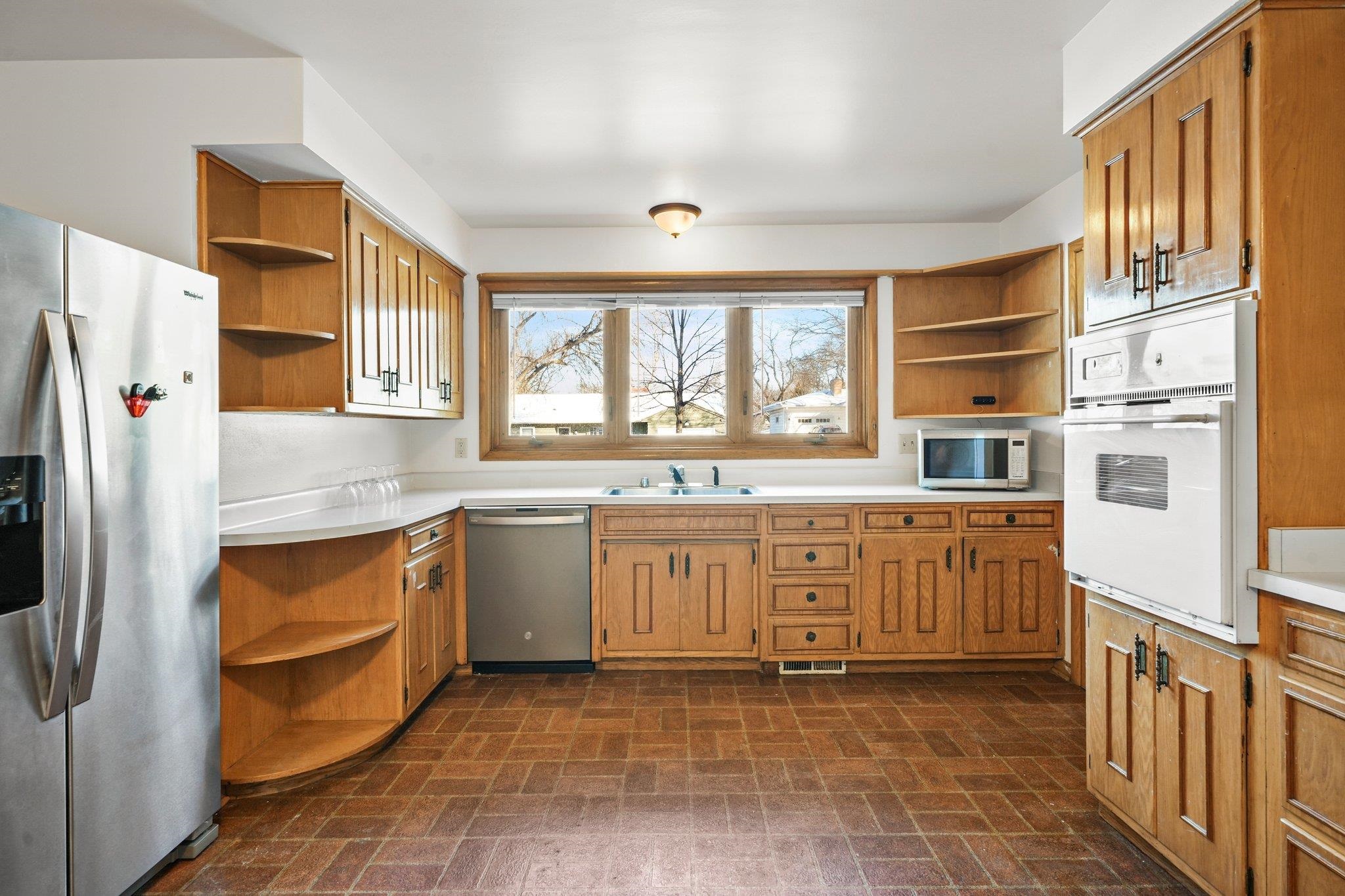 4909 Holiday Drive