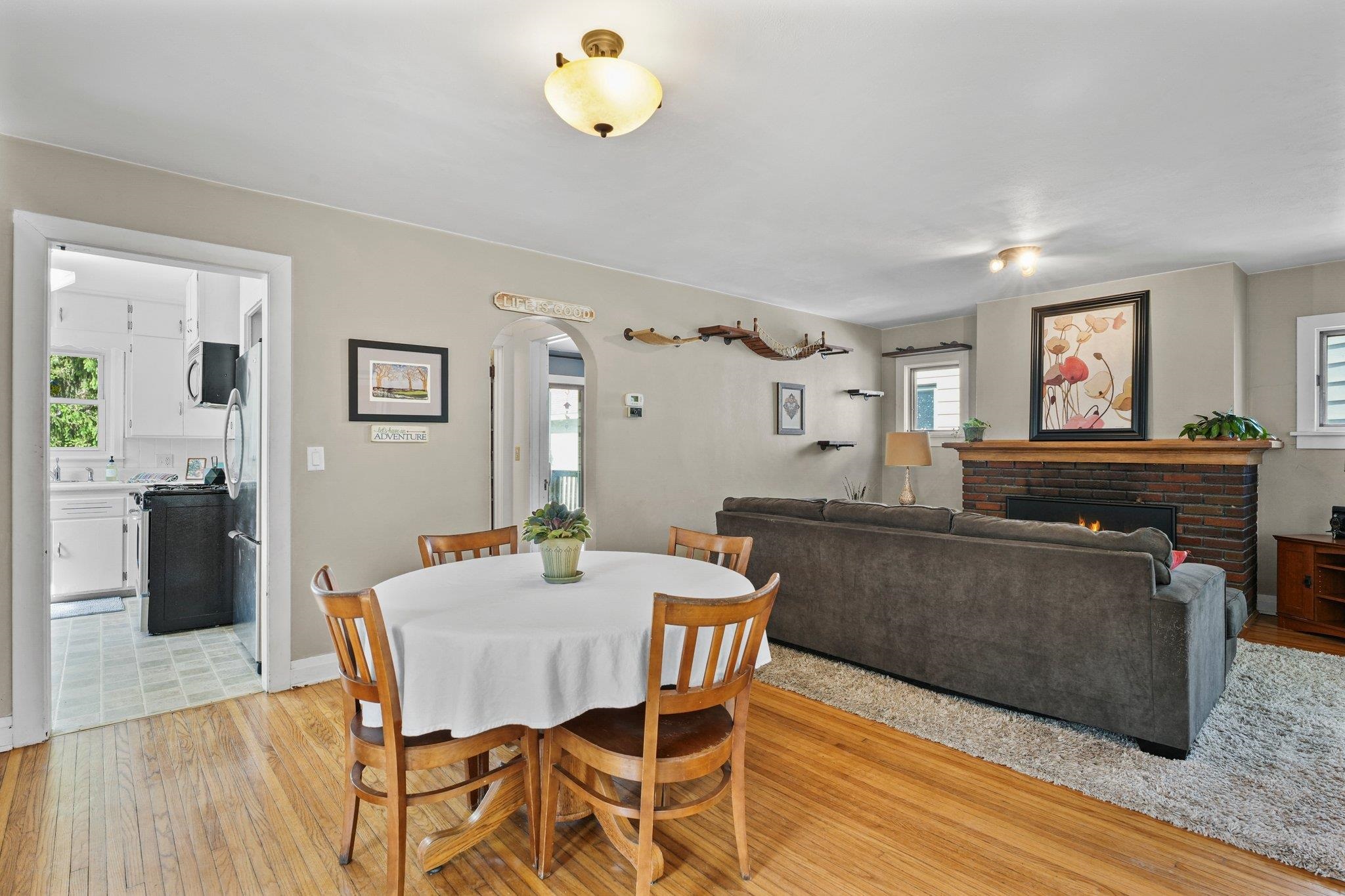 706 W Olin Avenue