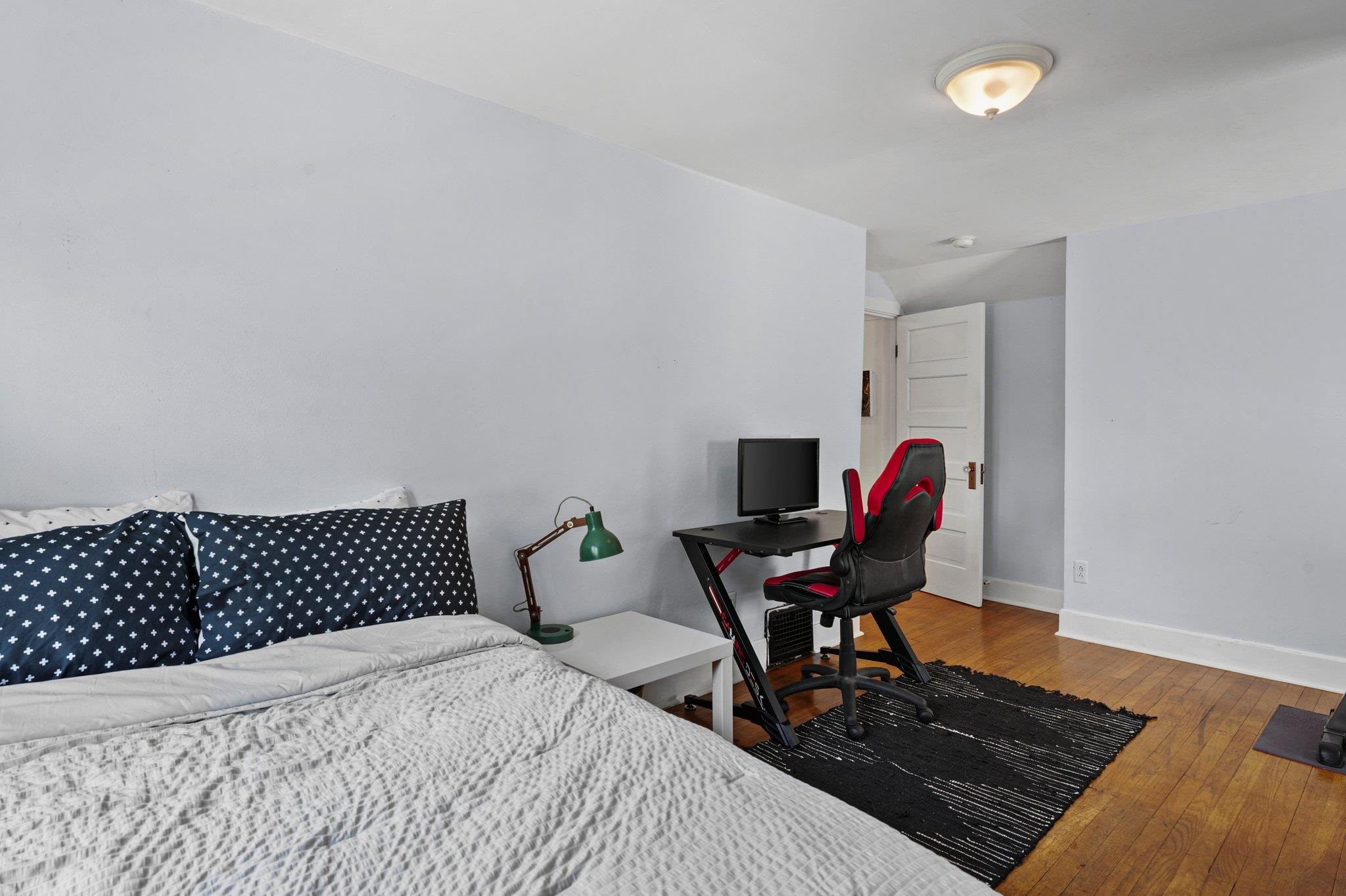 706 W Olin Avenue