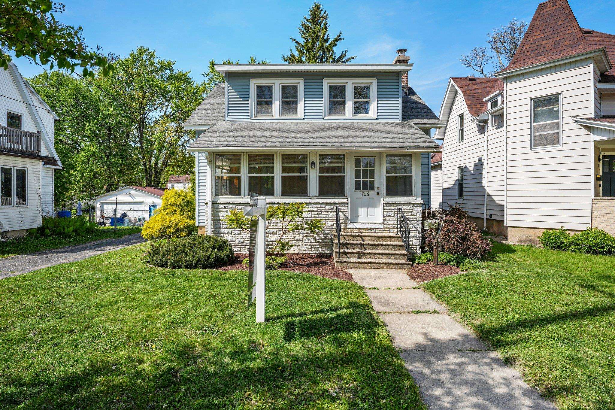 706 W Olin Avenue