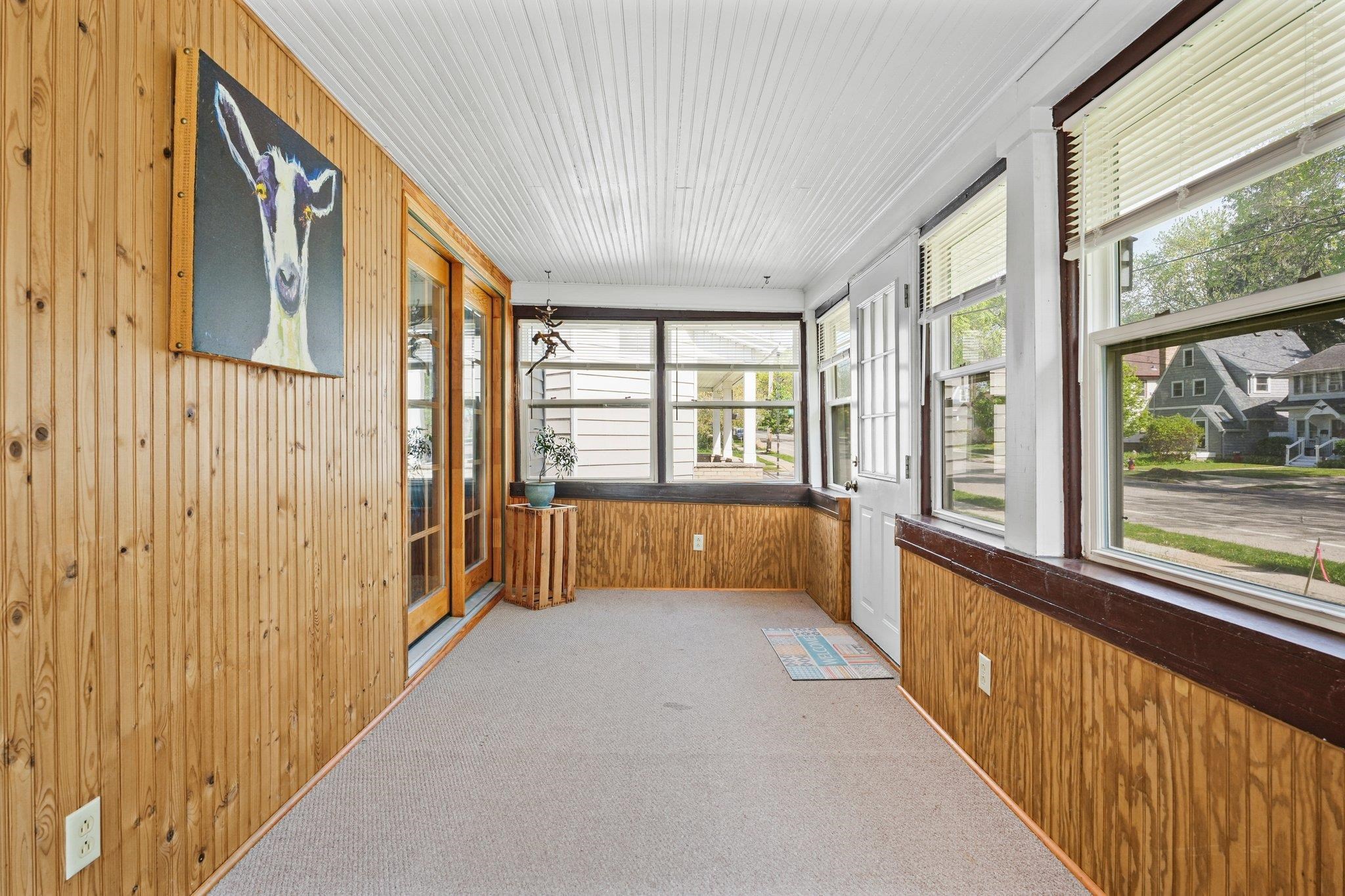 706 W Olin Avenue