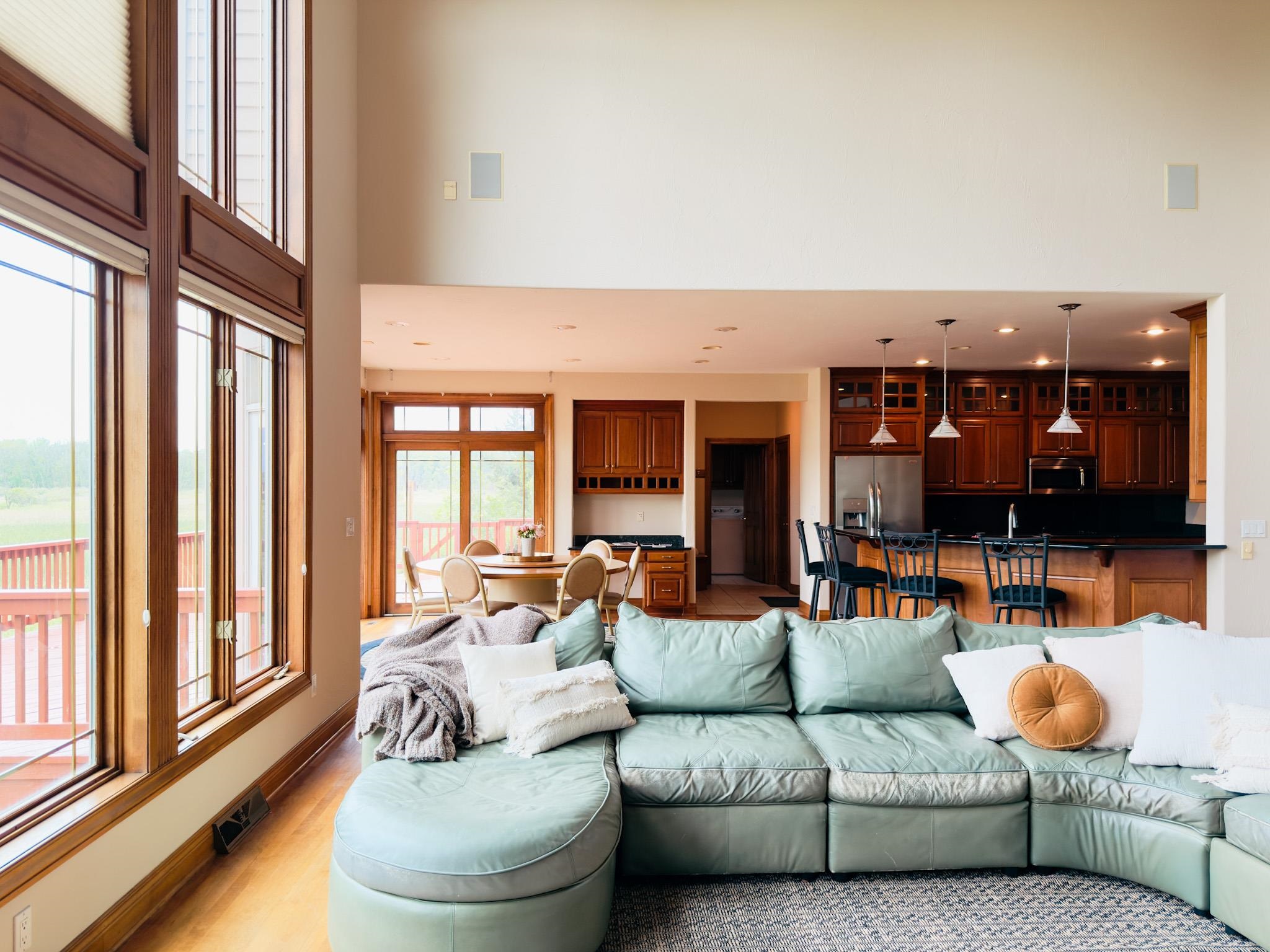 3455 Horseshoe Bend Court