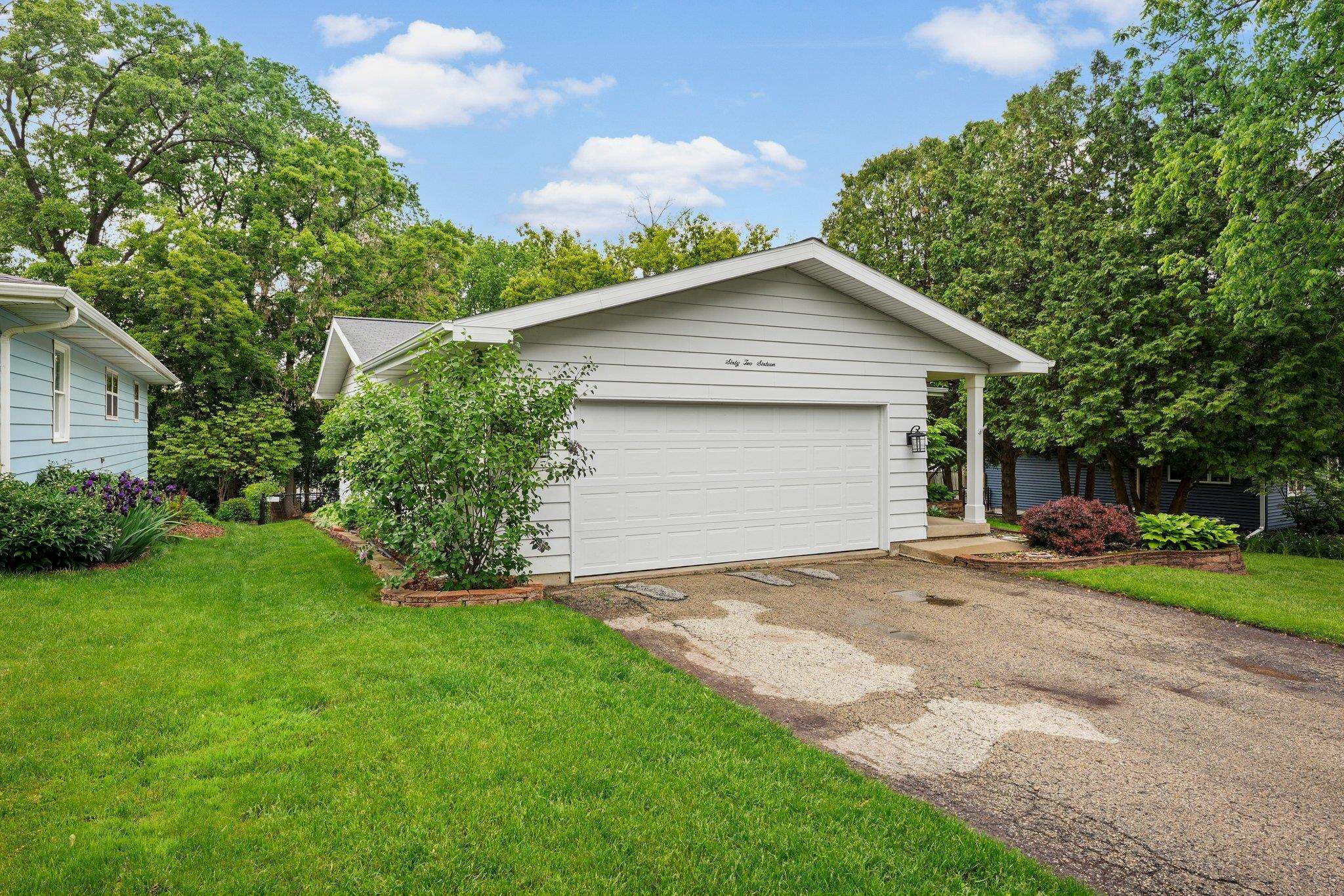 6216 Countryside Lane
