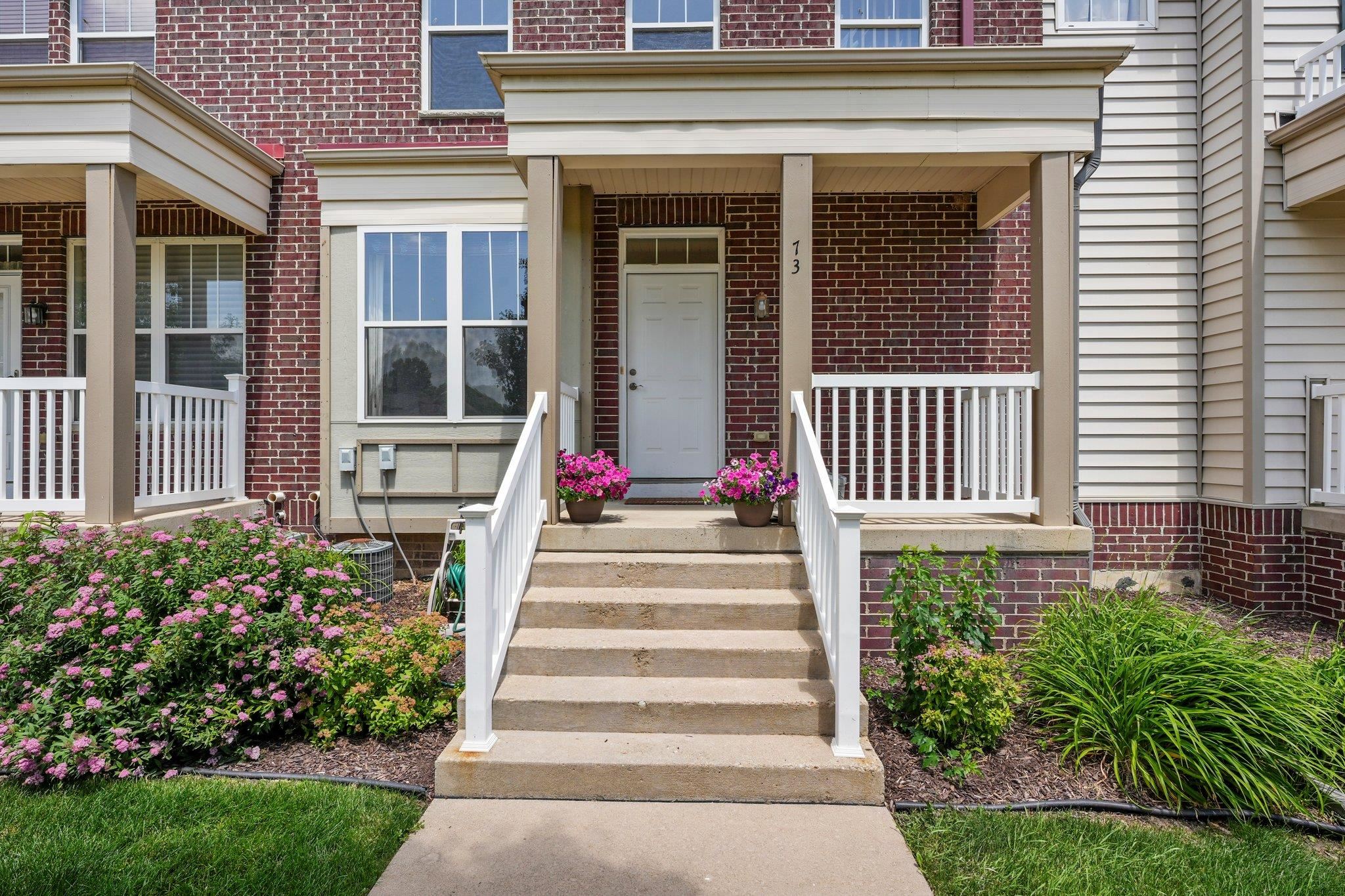 73 S Gardens Way