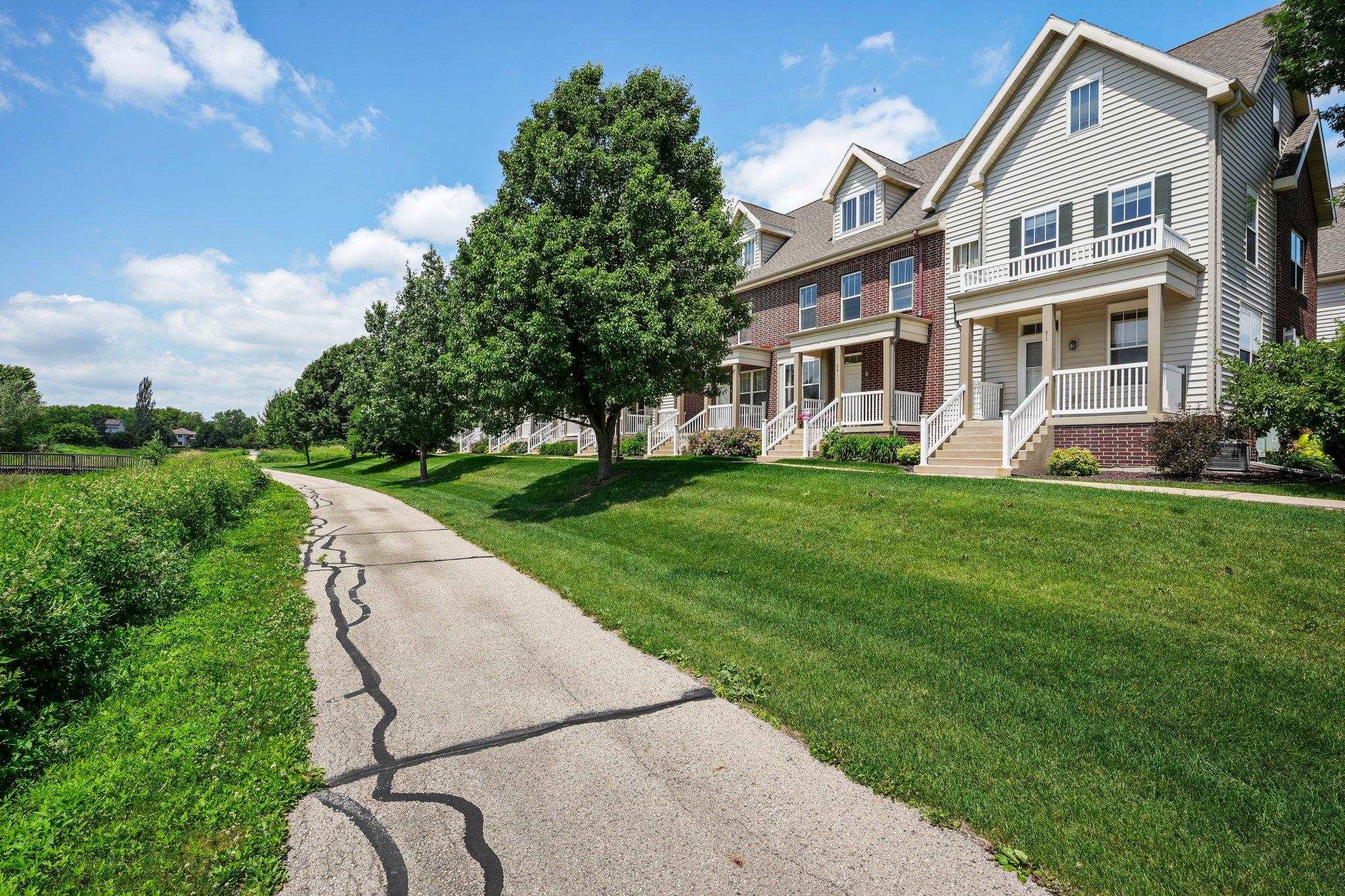 73 S Gardens Way