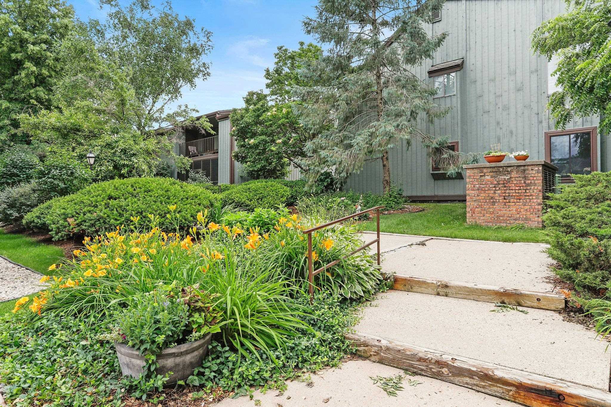 2827 Century Harbor Road 2