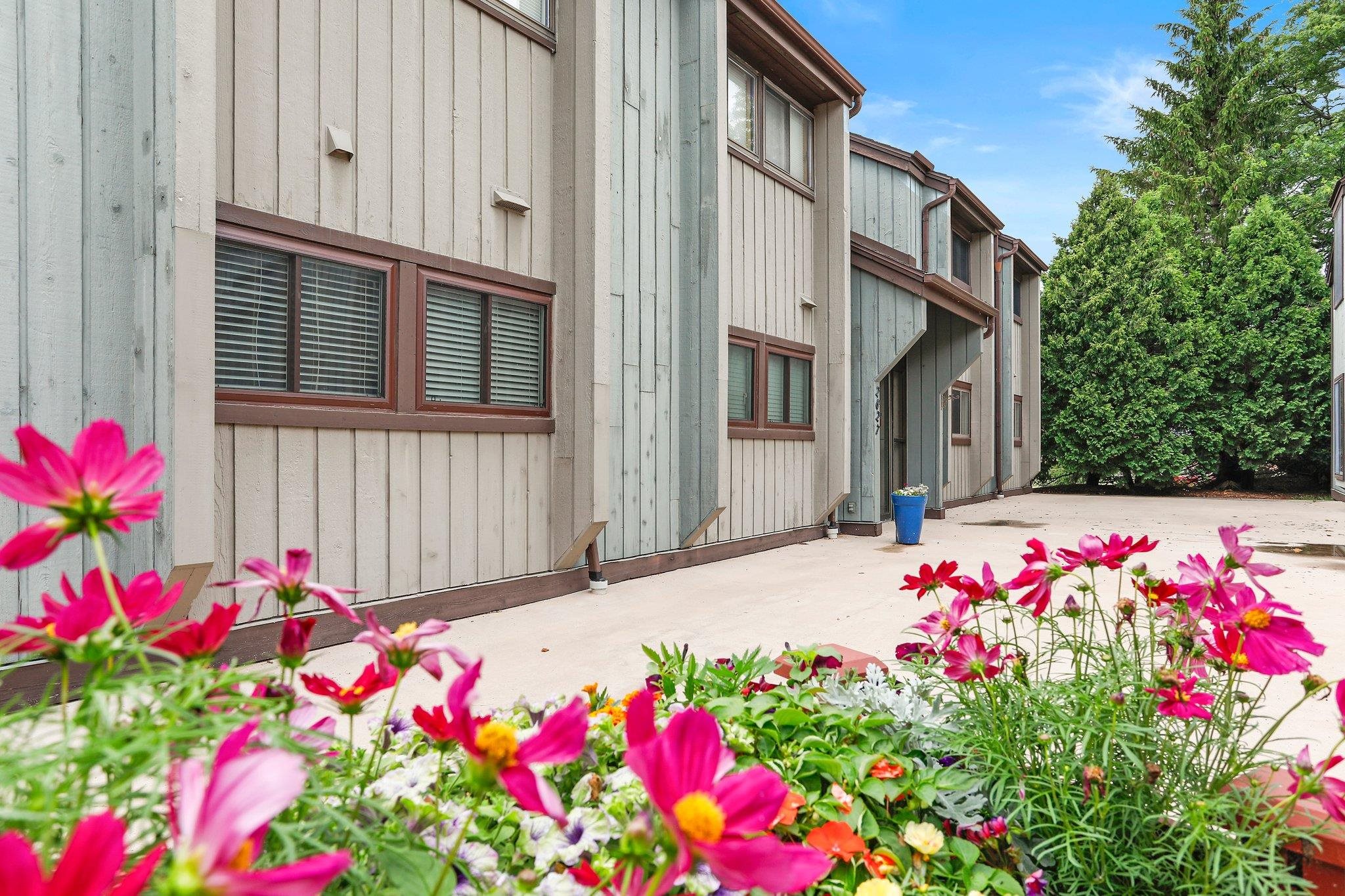 2827 Century Harbor Road 2